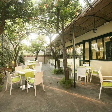 Hotel Crawford