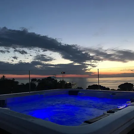 Crawford Hotel 4*